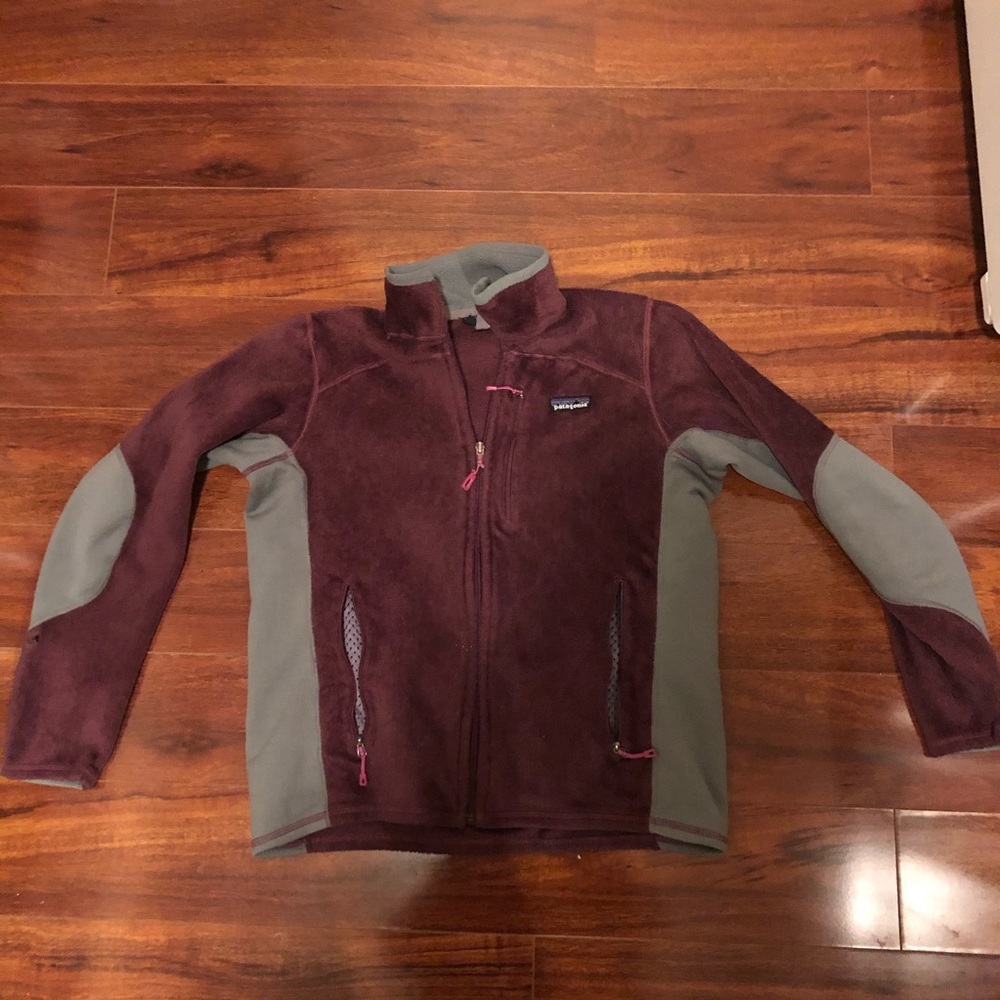 Eggplant Patagonia zip up